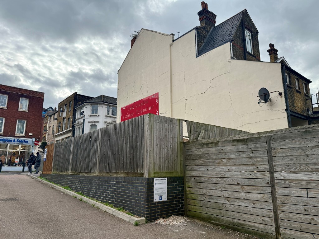 Lot: 92 - LAND FORMERLY USED AS CAR PARK - View from rear of land